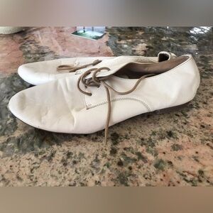White leather shoes good condition size 9